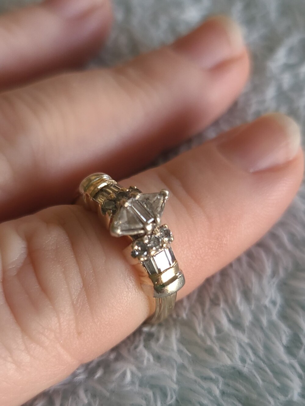 14K AM-Gold Vintage Diamond Statement Ring - Picture 5 of 15